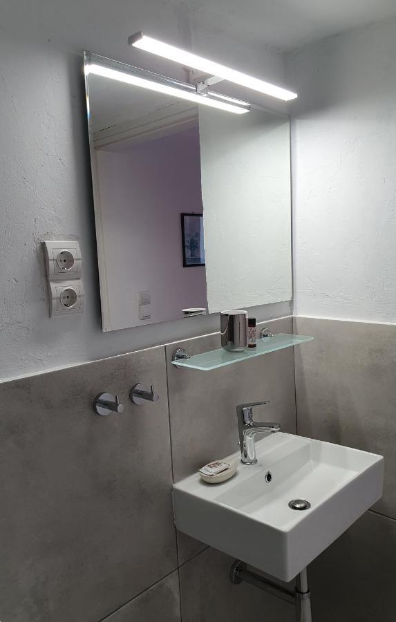 Babis & Popi Rooms And Studios Frangokastello Екстериор снимка