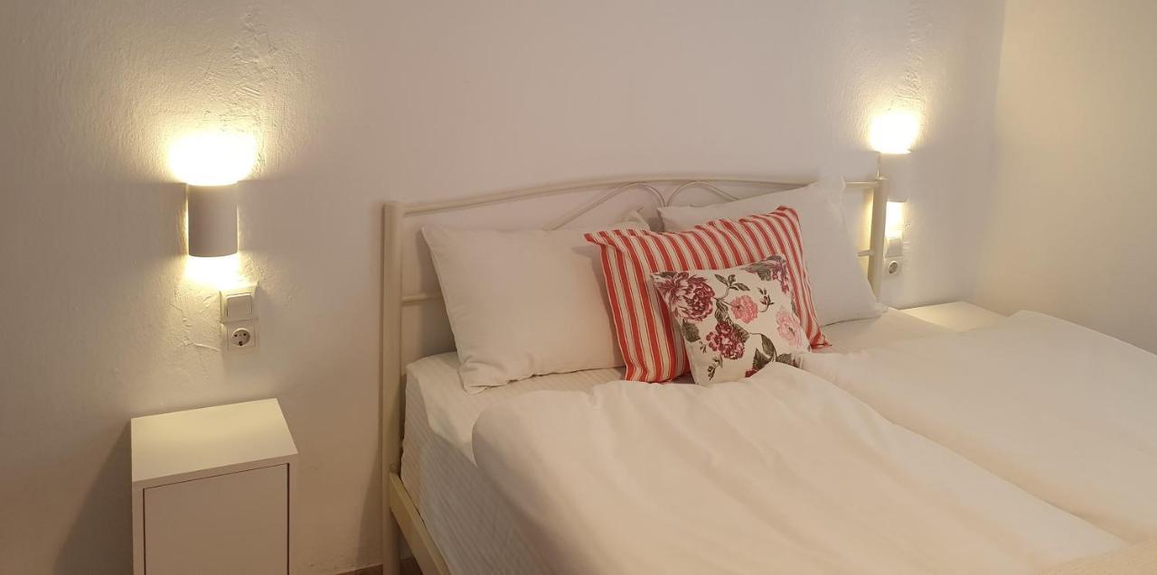 Babis & Popi Rooms And Studios Frangokastello Екстериор снимка