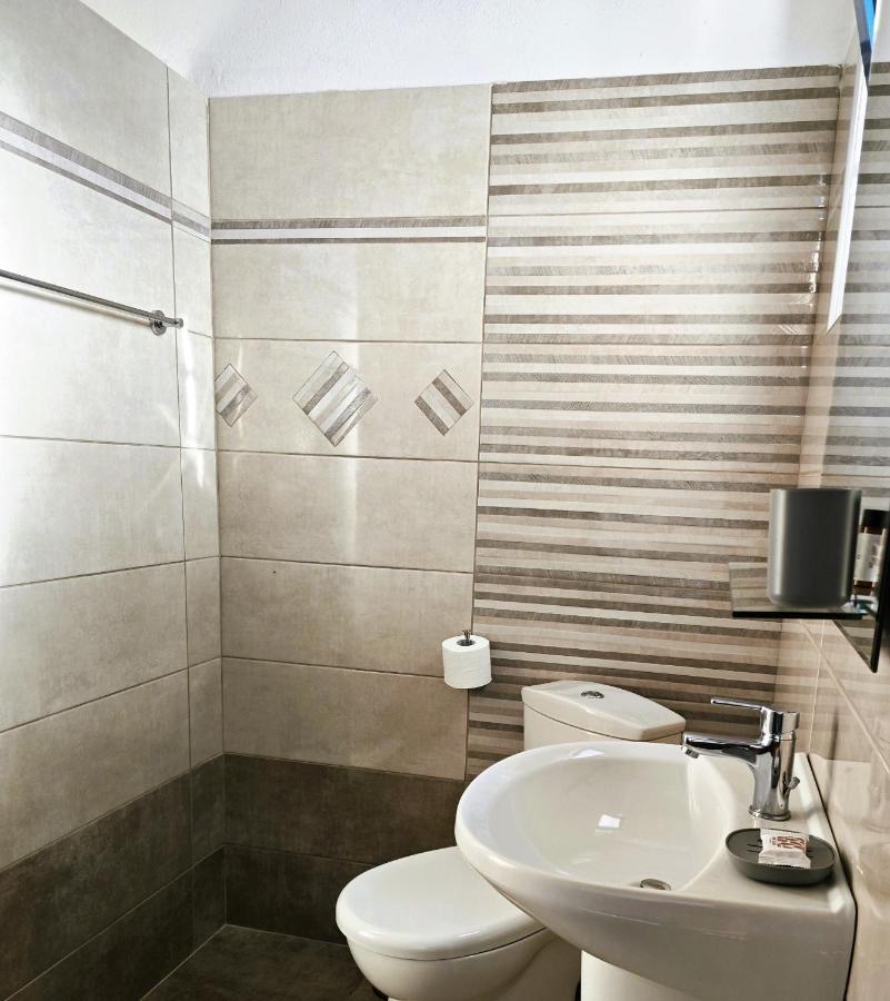 Babis & Popi Rooms And Studios Frangokastello Екстериор снимка
