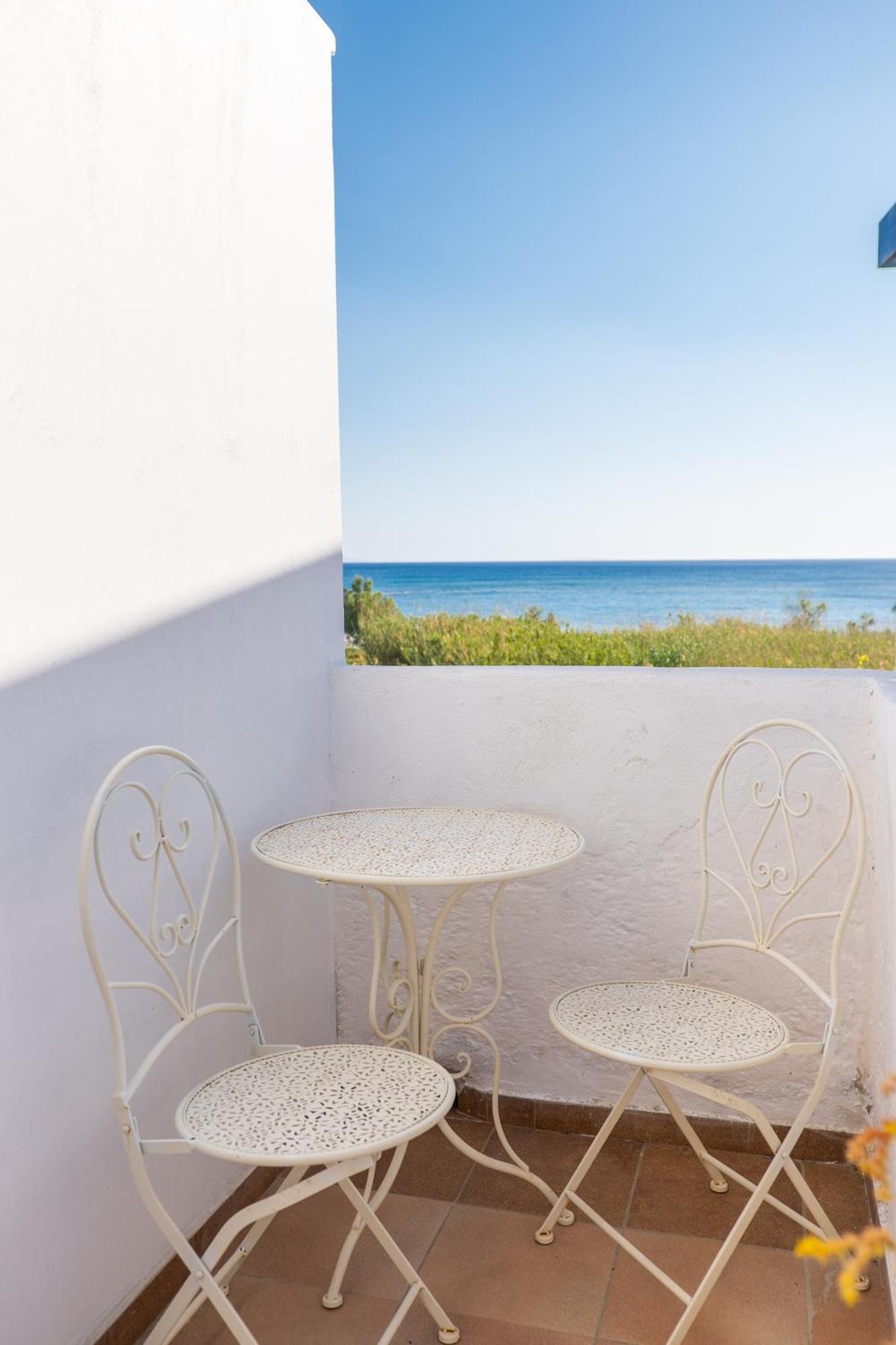 Babis & Popi Rooms And Studios Frangokastello Екстериор снимка