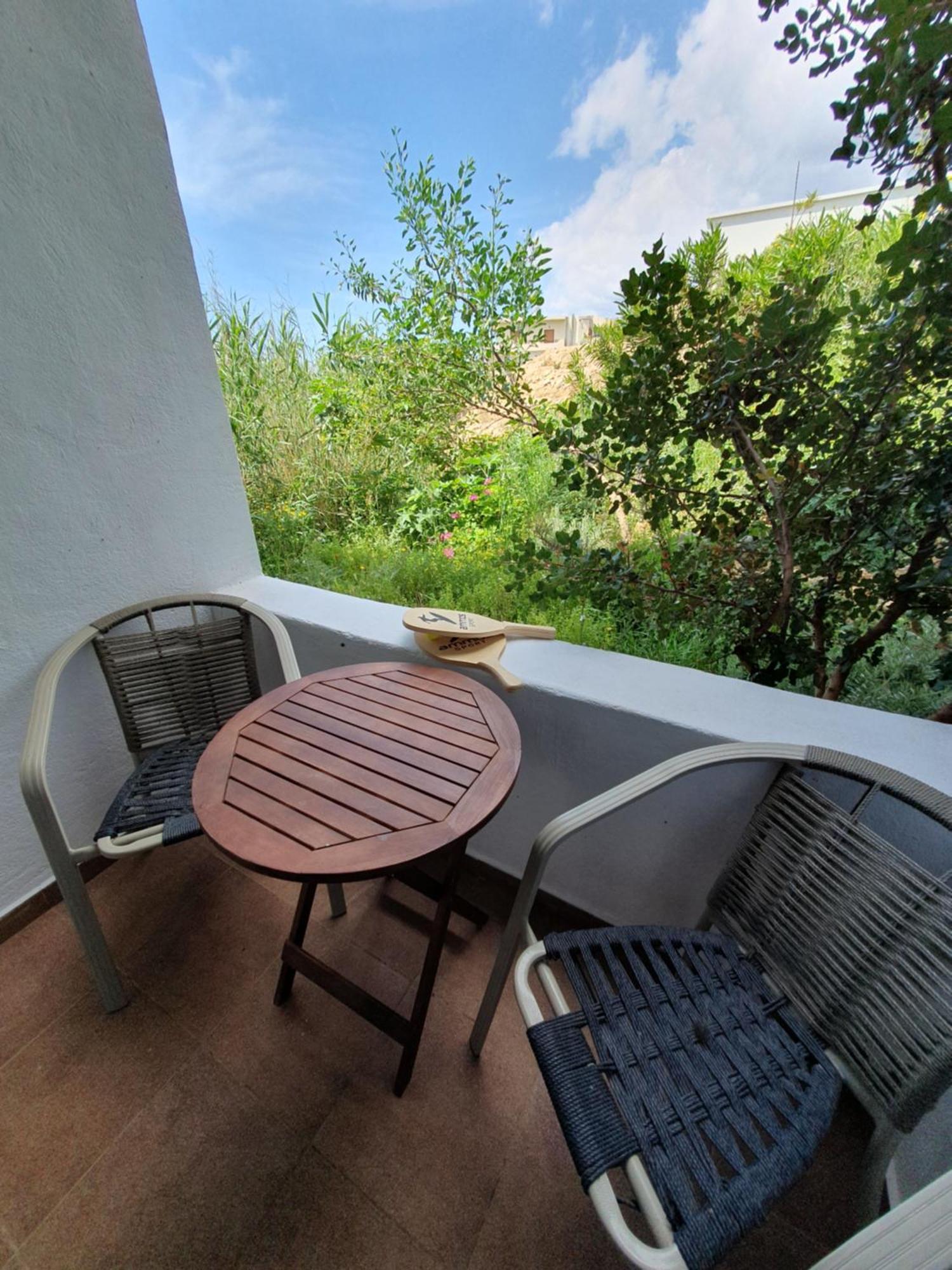 Babis & Popi Rooms And Studios Frangokastello Екстериор снимка